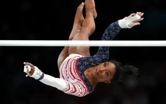 Simone Biles Stunning Comeback Wins Gold at Olympics