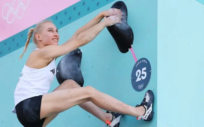 Oceana Mackenzie Tackles Olympic Bouldering Challenges